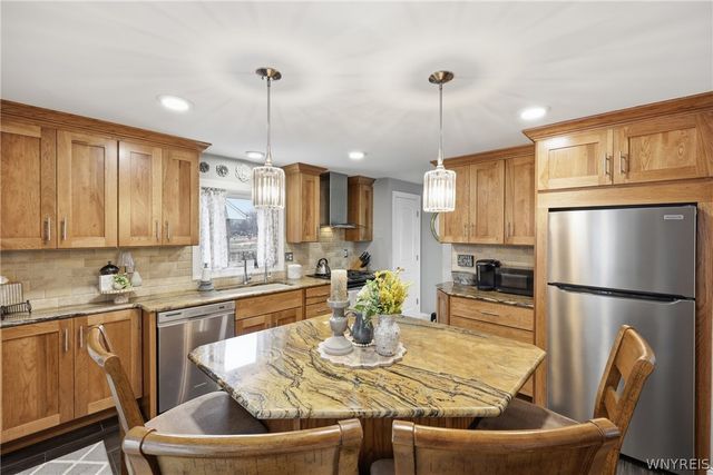 2570 Colvin Boulevard, Tonawanda, NY 14150