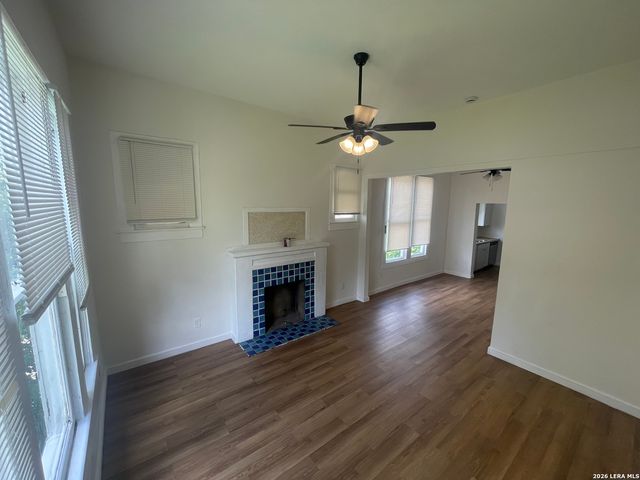 1815 E Houston St Apt 1, San Antonio, TX 78202