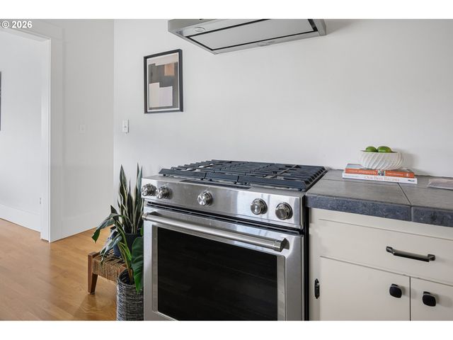 2845 Ne 53RD Ave, Portland, OR 97213