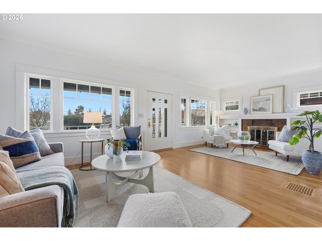 2845 Ne 53RD Ave, Portland, OR 97213