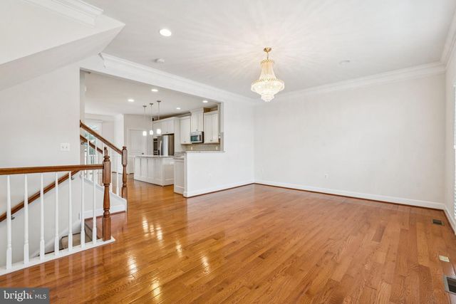 6198 ROYAL CREST LANE, Alexandria, VA 22310