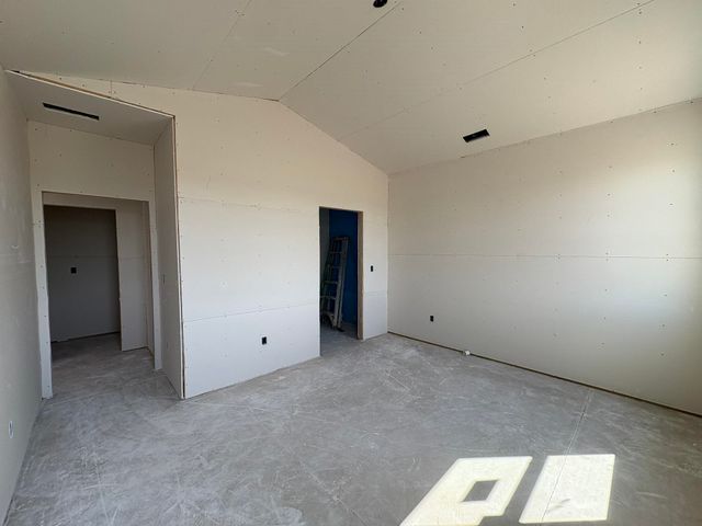 9213 Melissa Ave, Bel Aire, KS 67226