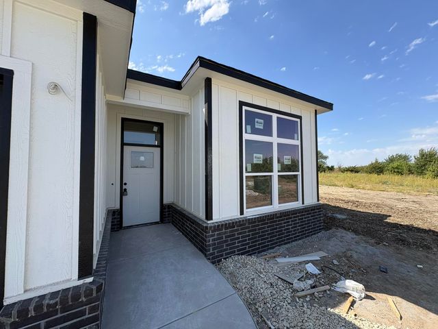 9213 Melissa Ave, Bel Aire, KS 67226