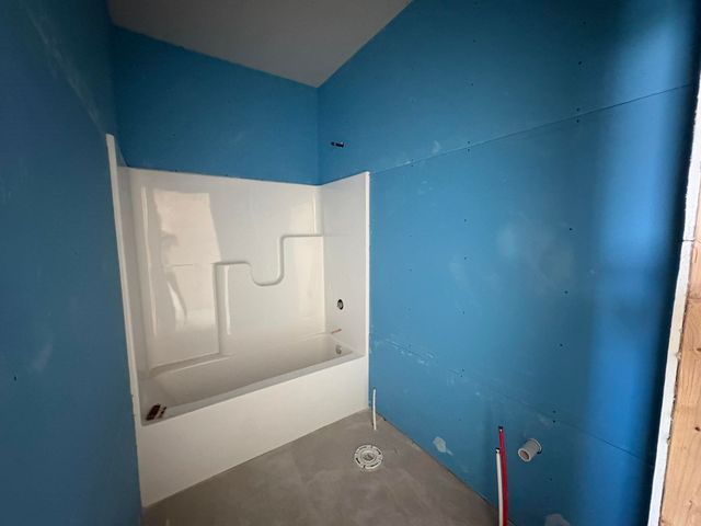 9213 Melissa Ave, Bel Aire, KS 67226