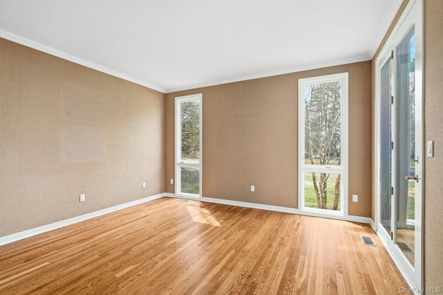 13 Kassel Court, Mamaroneck, NY 10543