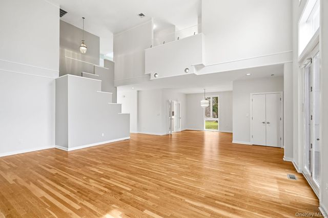 13 Kassel Court, Mamaroneck, NY 10543