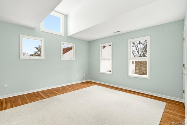 13 Kassel Court, Mamaroneck, NY 10543