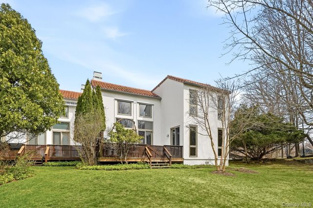 13 Kassel Court, Mamaroneck, NY 10543