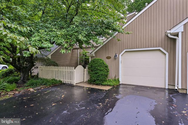 1564 APPLEWOOD CIR, Yardley, PA 19067