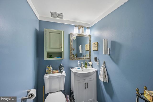 1564 APPLEWOOD CIR, Yardley, PA 19067
