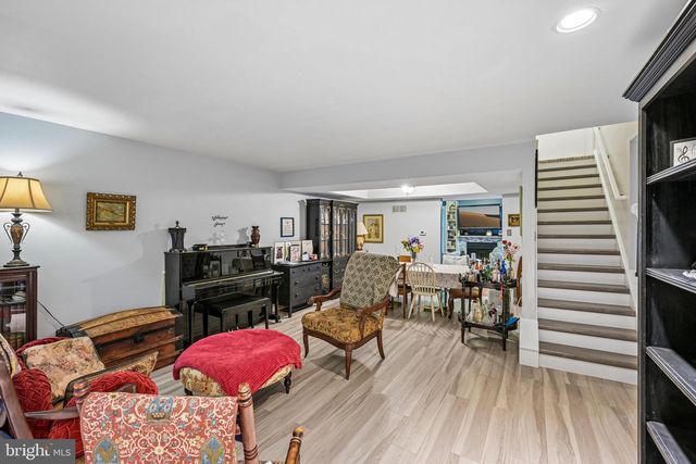 1564 APPLEWOOD CIR, Yardley, PA 19067