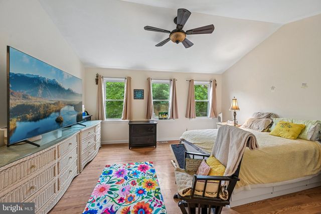 1564 APPLEWOOD CIR, Yardley, PA 19067