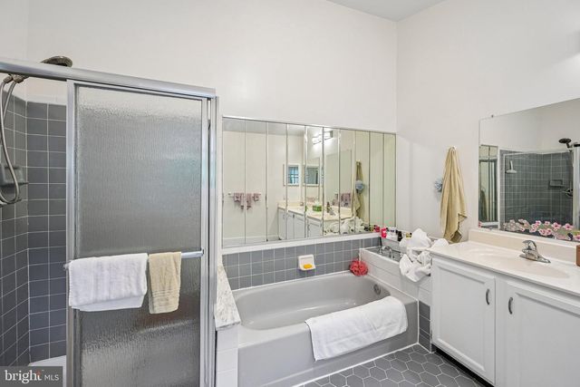 1564 APPLEWOOD CIR, Yardley, PA 19067