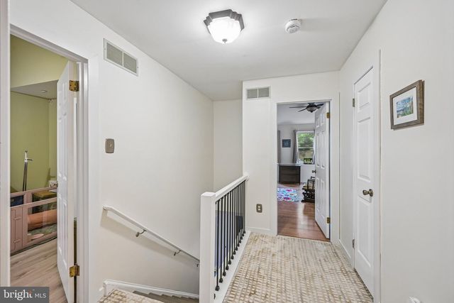 1564 APPLEWOOD CIR, Yardley, PA 19067