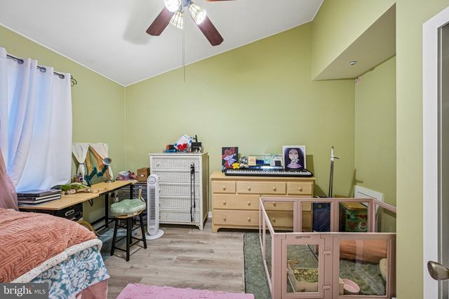 1564 APPLEWOOD CIR, Yardley, PA 19067