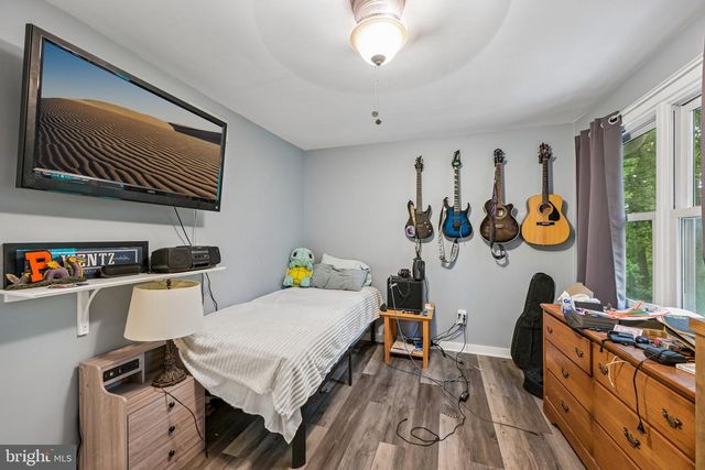 1564 APPLEWOOD CIR, Yardley, PA 19067