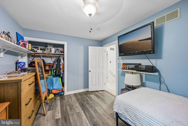 1564 APPLEWOOD CIR, Yardley, PA 19067