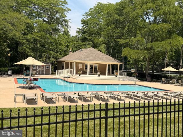 1564 APPLEWOOD CIR, Yardley, PA 19067