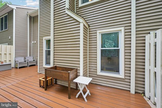 1564 APPLEWOOD CIR, Yardley, PA 19067