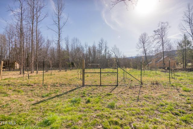 815 South Water Fork Road, Greeneville, TN 37743