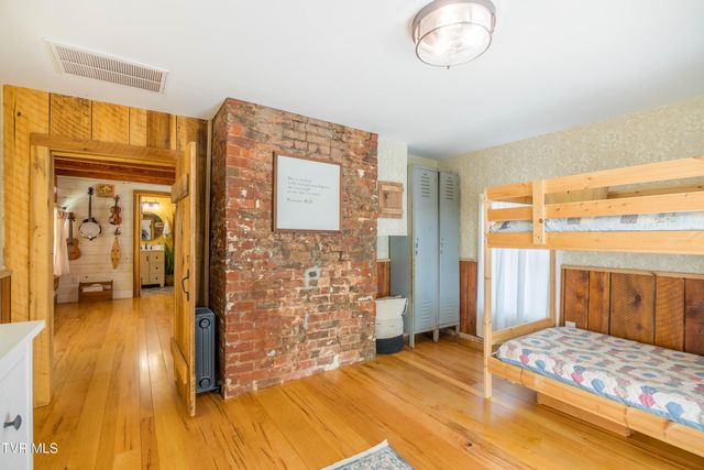 815 South Water Fork Road, Greeneville, TN 37743