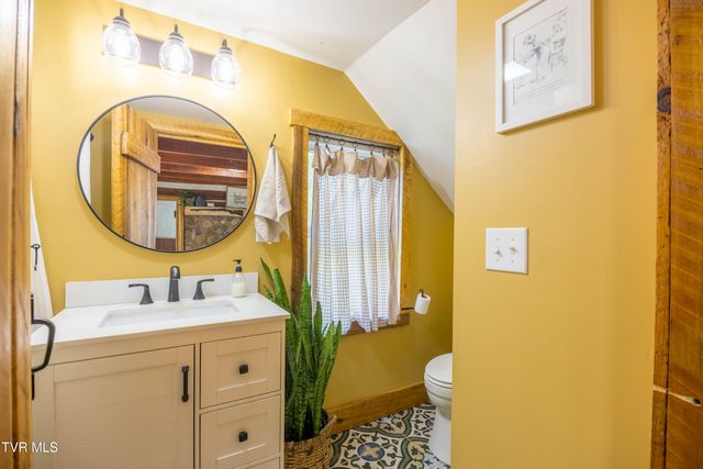 815 South Water Fork Road, Greeneville, TN 37743