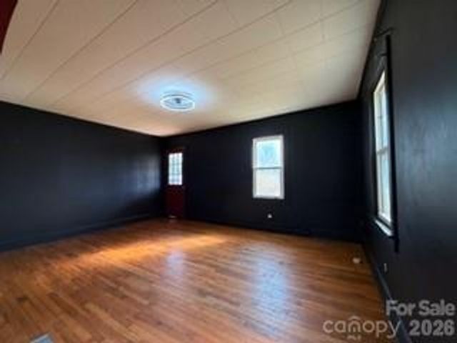 123 Stonewood Road, Elkin, NC 28621