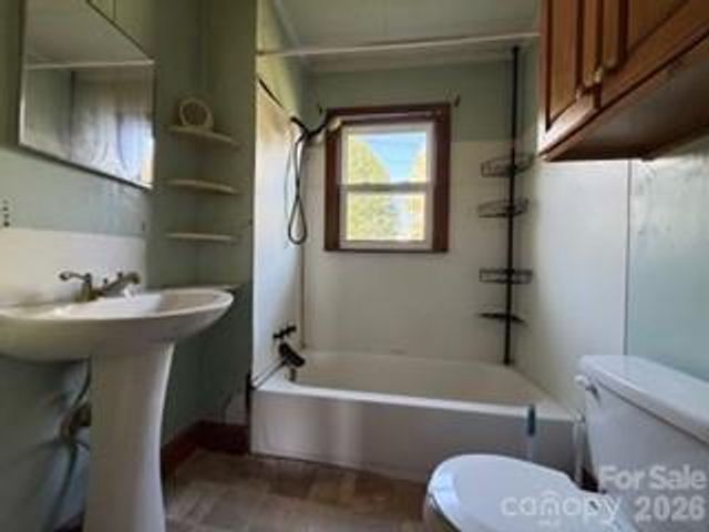 123 Stonewood Road, Elkin, NC 28621