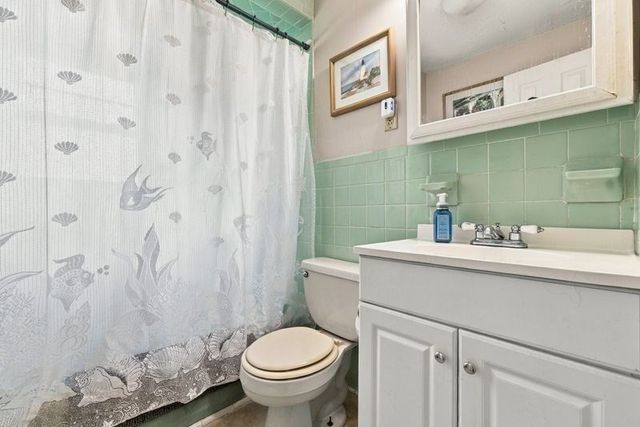 11 Sweetser Ave, Reading, MA 01867