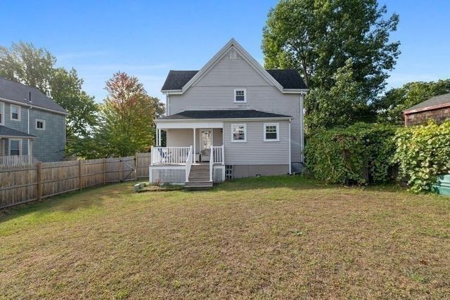 11 Sweetser Ave, Reading, MA 01867