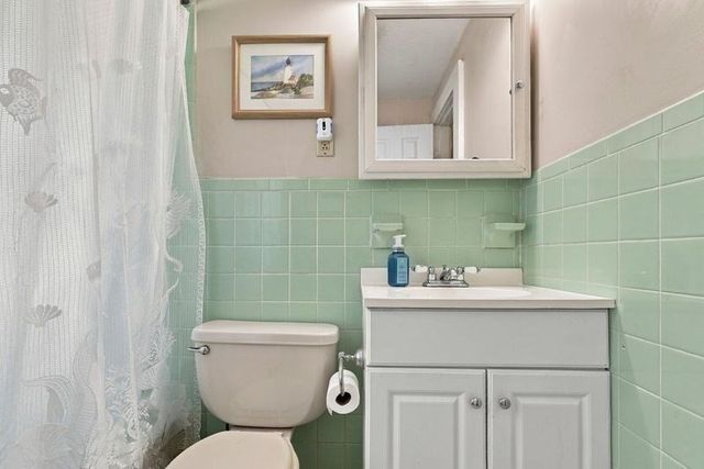 11 Sweetser Ave, Reading, MA 01867