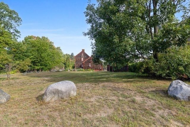 11 Sweetser Ave, Reading, MA 01867