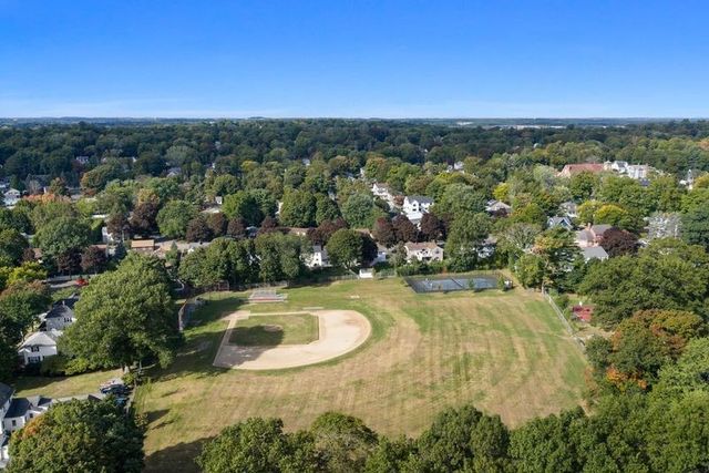 11 Sweetser Ave, Reading, MA 01867