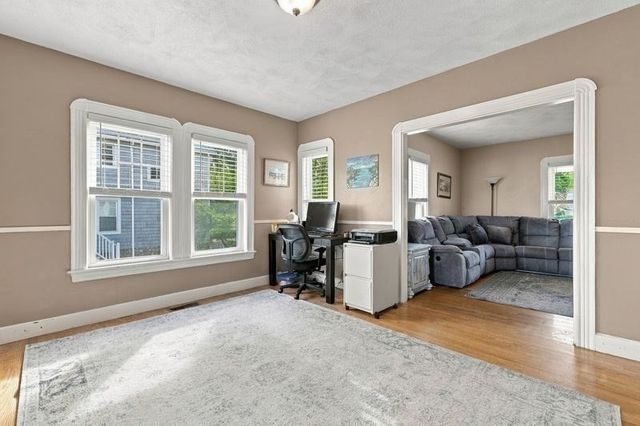 11 Sweetser Ave, Reading, MA 01867