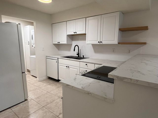 127 Rio Del Mar St B, St Augustine, FL 32080