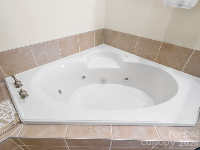 266 Sunset Point Road B2, Burnsville, NC 28714