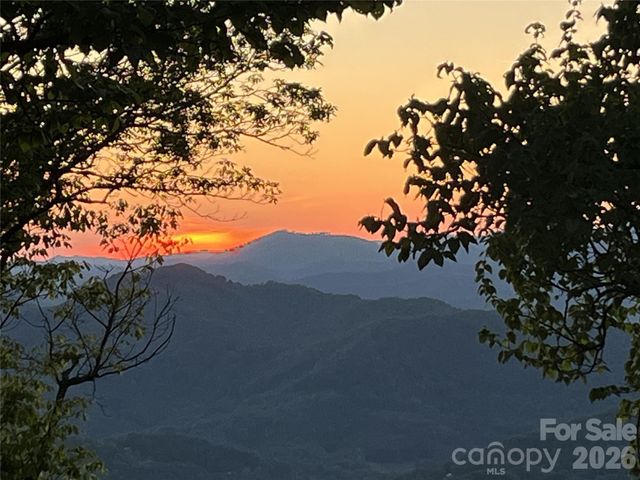 266 Sunset Point Road B2, Burnsville, NC 28714