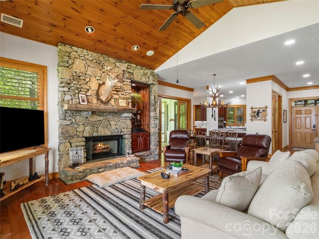 266 Sunset Point Road B2, Burnsville, NC 28714