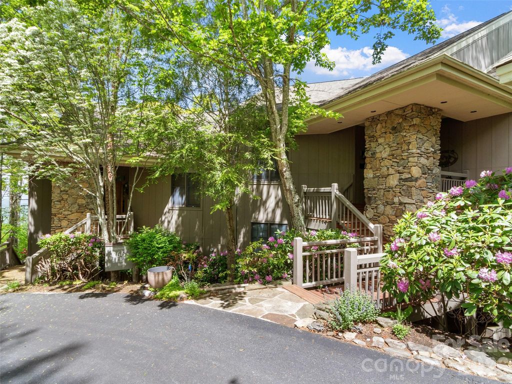 266 Sunset Point Road B2, Burnsville, NC 28714