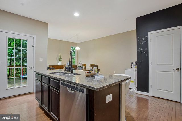 8210 WHITE STAR XING, Pasadena, MD 21122