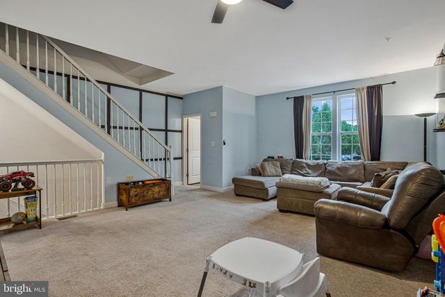 8210 WHITE STAR XING, Pasadena, MD 21122