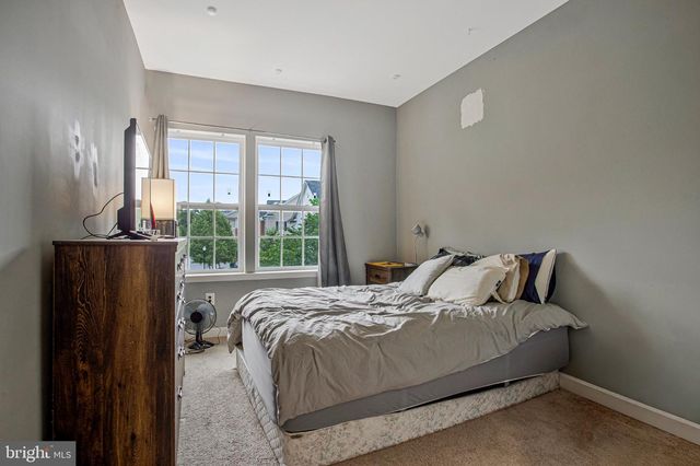 8210 WHITE STAR XING, Pasadena, MD 21122