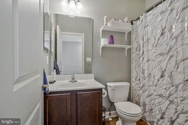 8210 WHITE STAR XING, Pasadena, MD 21122