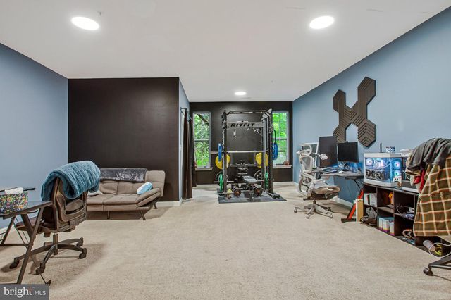 8210 WHITE STAR XING, Pasadena, MD 21122