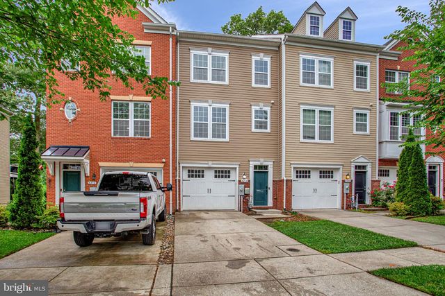 8210 WHITE STAR XING, Pasadena, MD 21122