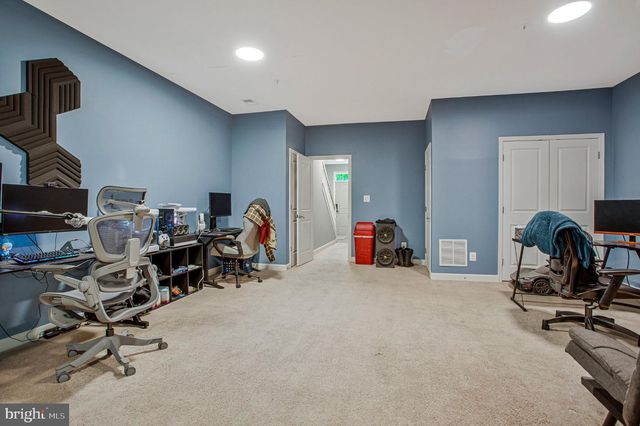 8210 WHITE STAR XING, Pasadena, MD 21122