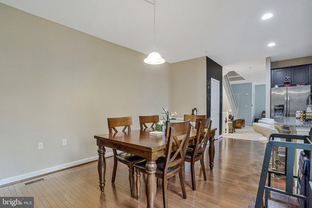 8210 WHITE STAR XING, Pasadena, MD 21122