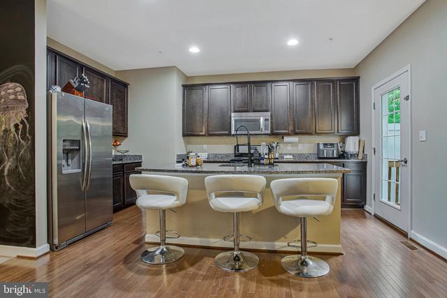 8210 WHITE STAR XING, Pasadena, MD 21122