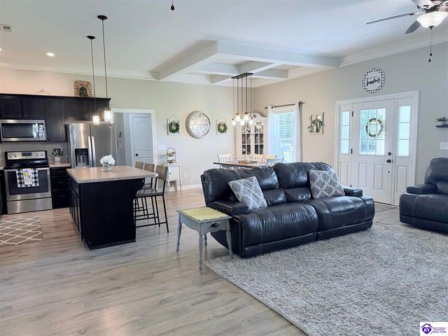 1276 Chapeze Lane, Shepherdsville, KY 40165