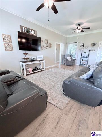 1276 Chapeze Lane, Shepherdsville, KY 40165